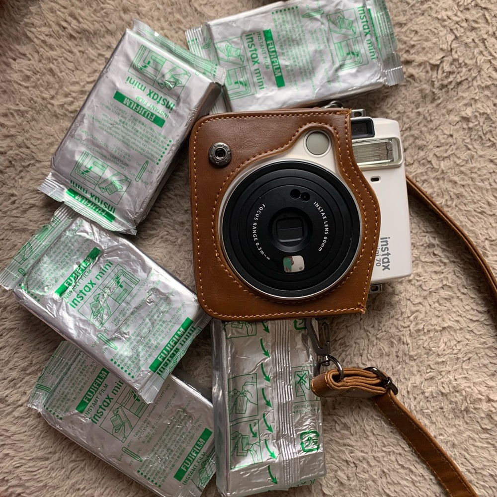 Fujifilm Instax Mini 70 Instant Camera